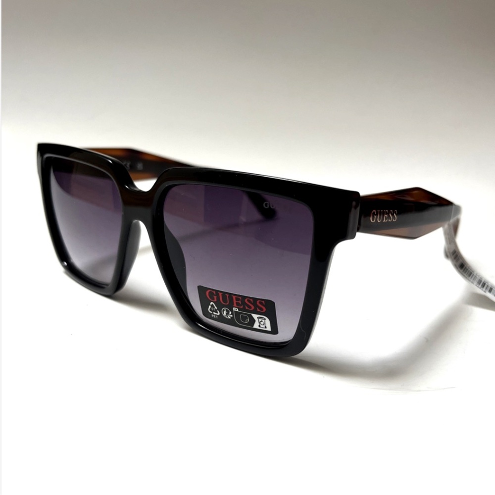 NWT GUESS Square Sunglasses Classic Black GO00073 Brown Stripe